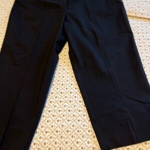 Women’s black crops